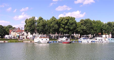 Bootshafen von Mareuil-sur-Ay